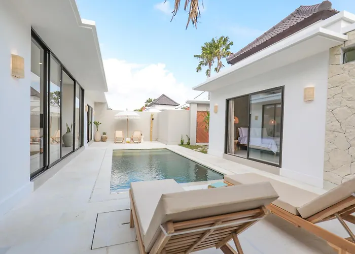 Isea-3 Bedroom With Pool